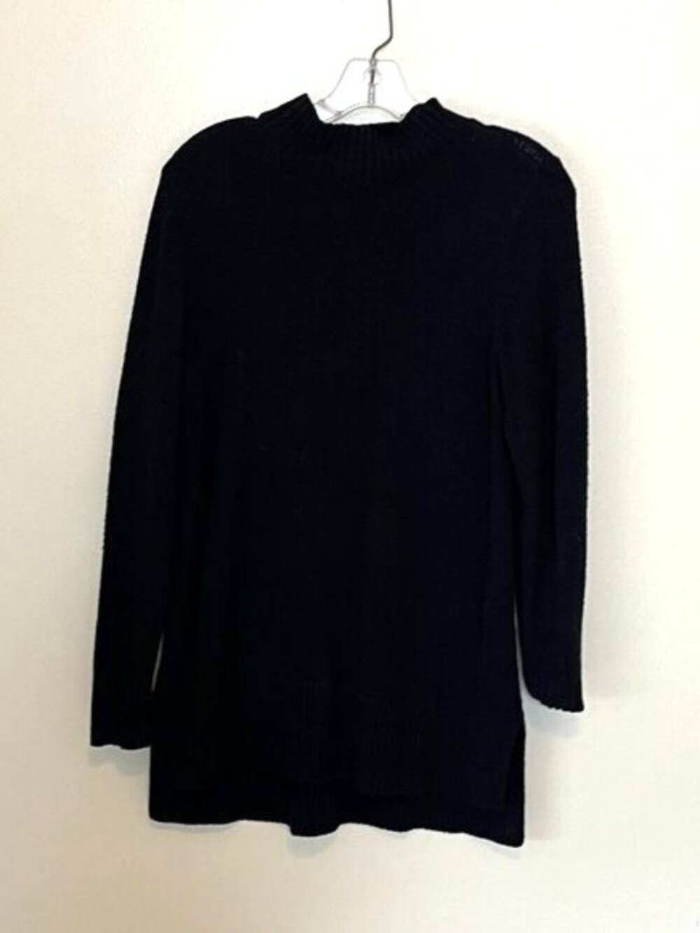 Loft Women's Black turtlenck Sweater. Size Small
